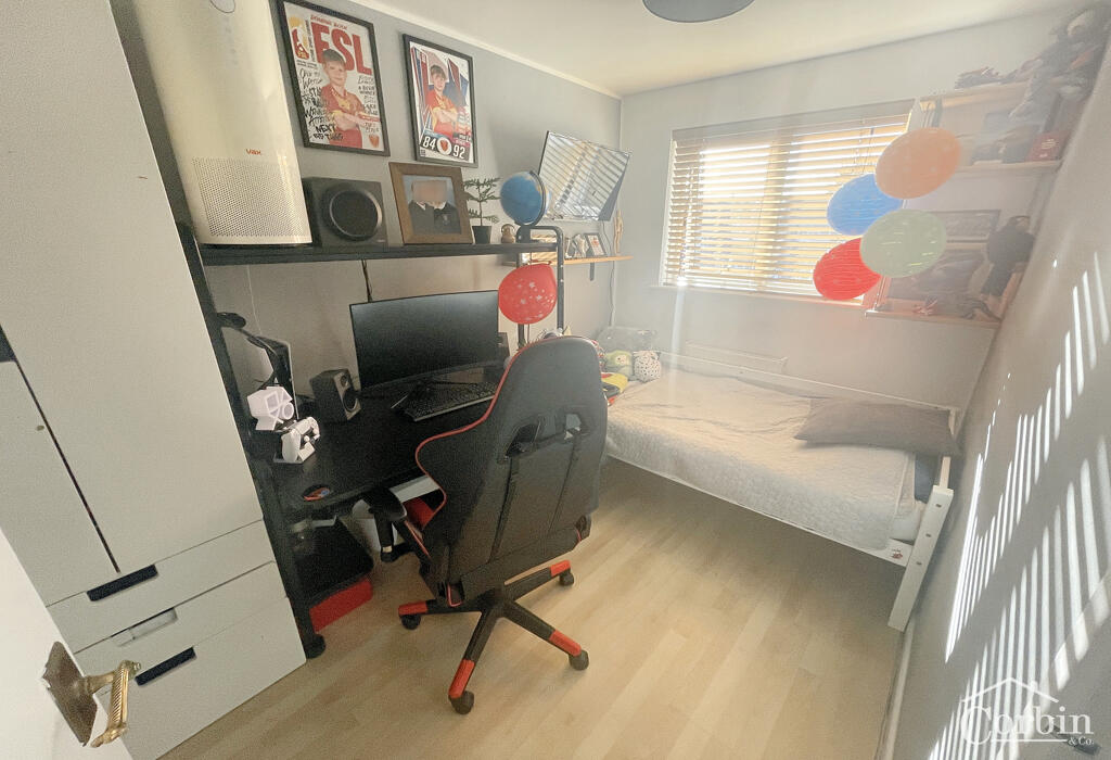 Additional property image - Viscount Walk, Bournemouth, Dorset