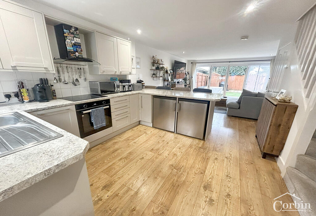 Additional property image - Cherry Grove, Ferndown, Dorset