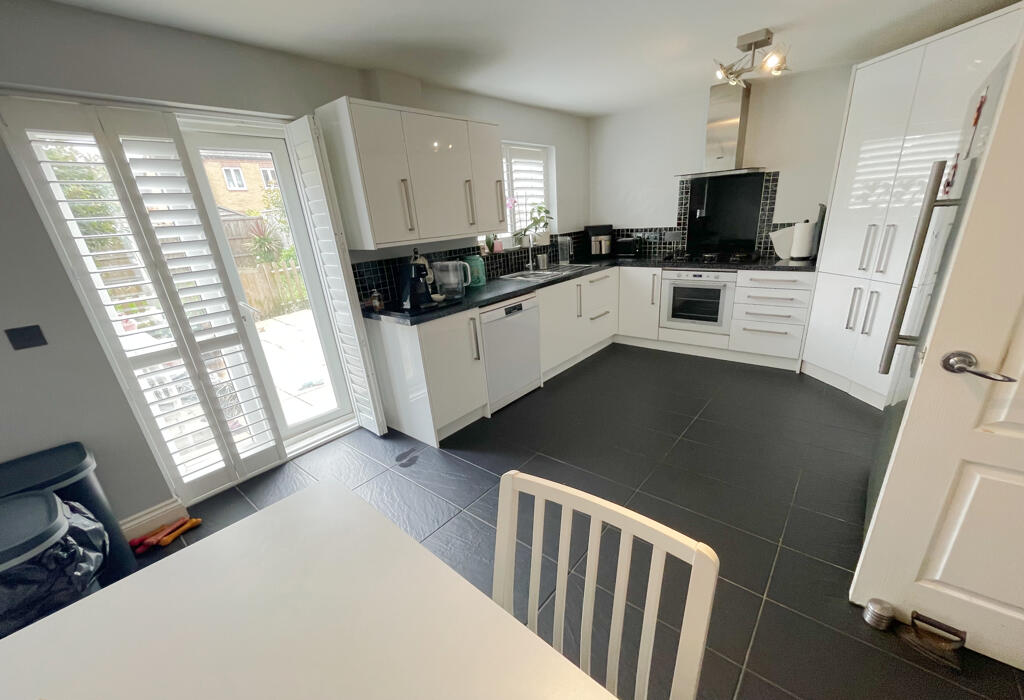 Additional property image - St. Georges Drive, Bournemouth, Dorset