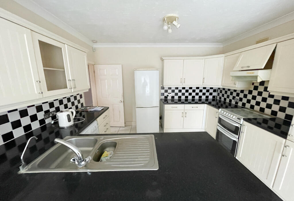 Additional property image - Wheelers Lane, Bournemouth, Dorset