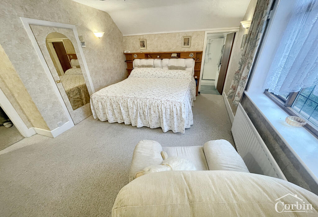 Additional property image - Wood Lane, Bournemouth, Dorset