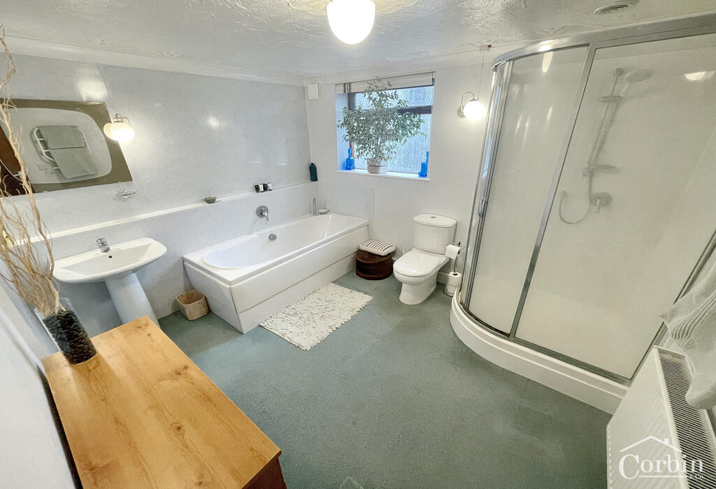 Additional property image - Wood Lane, Bournemouth, Dorset