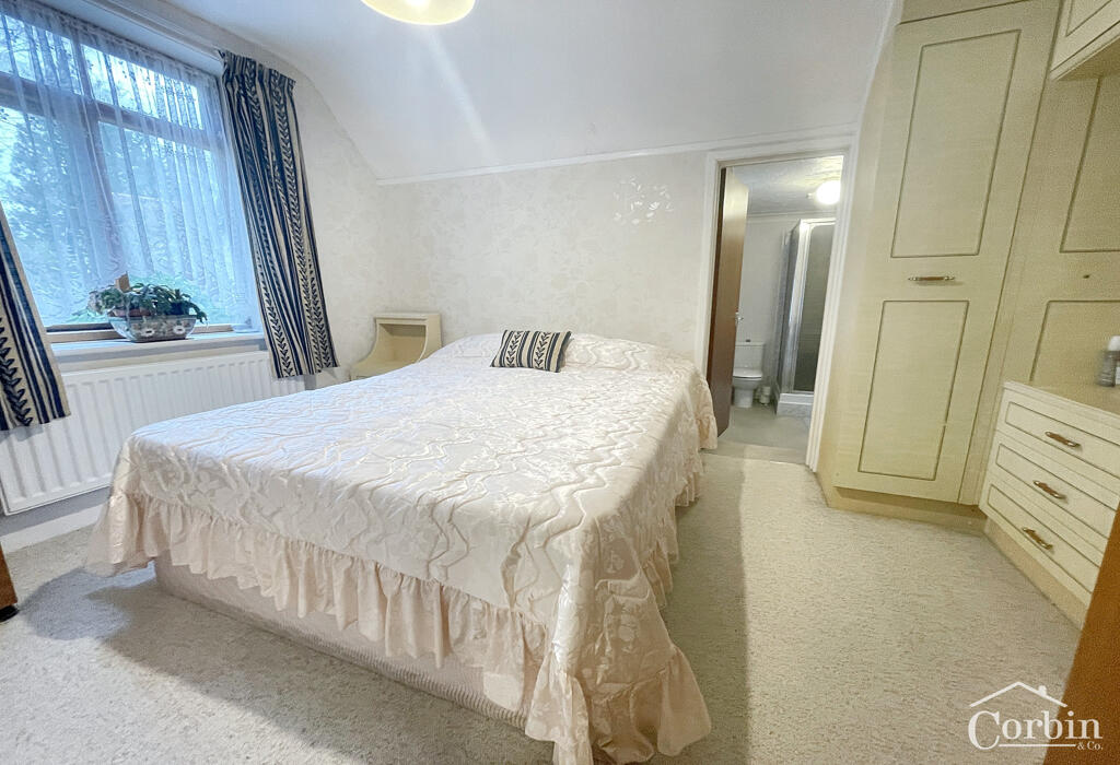 Additional property image - Wood Lane, Bournemouth, Dorset