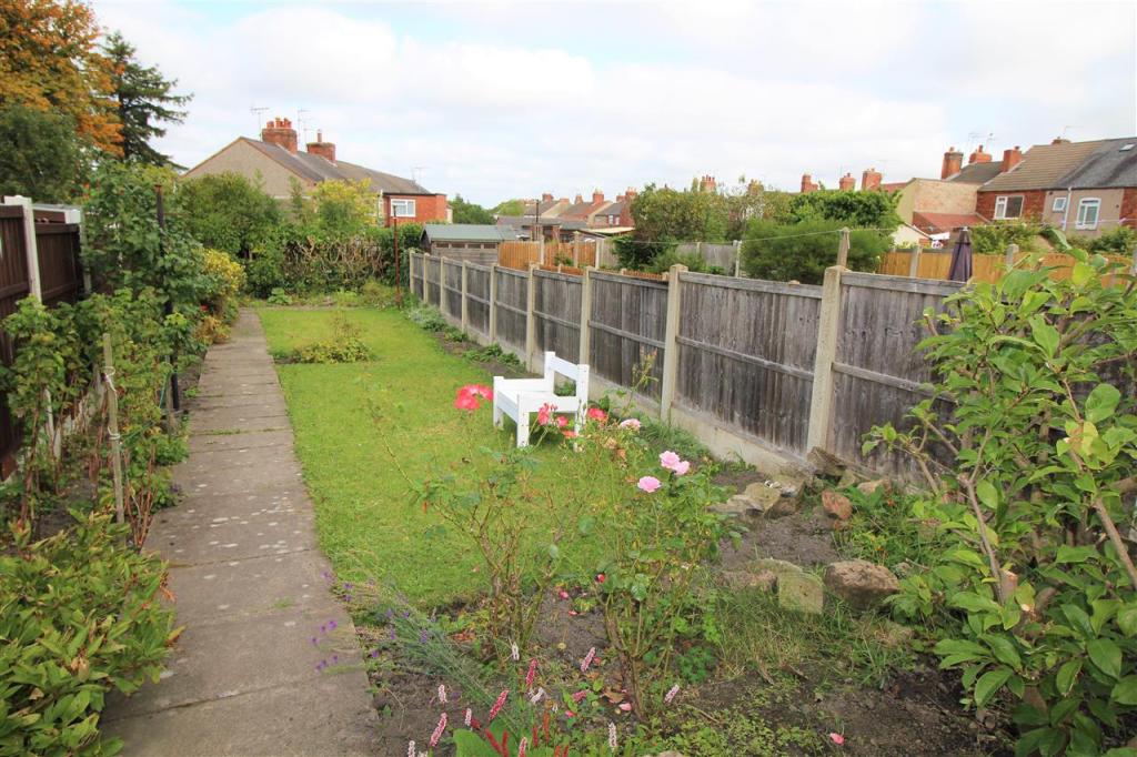 2 bedroom terraced house for sale in Wood Street, Ripley, DE5