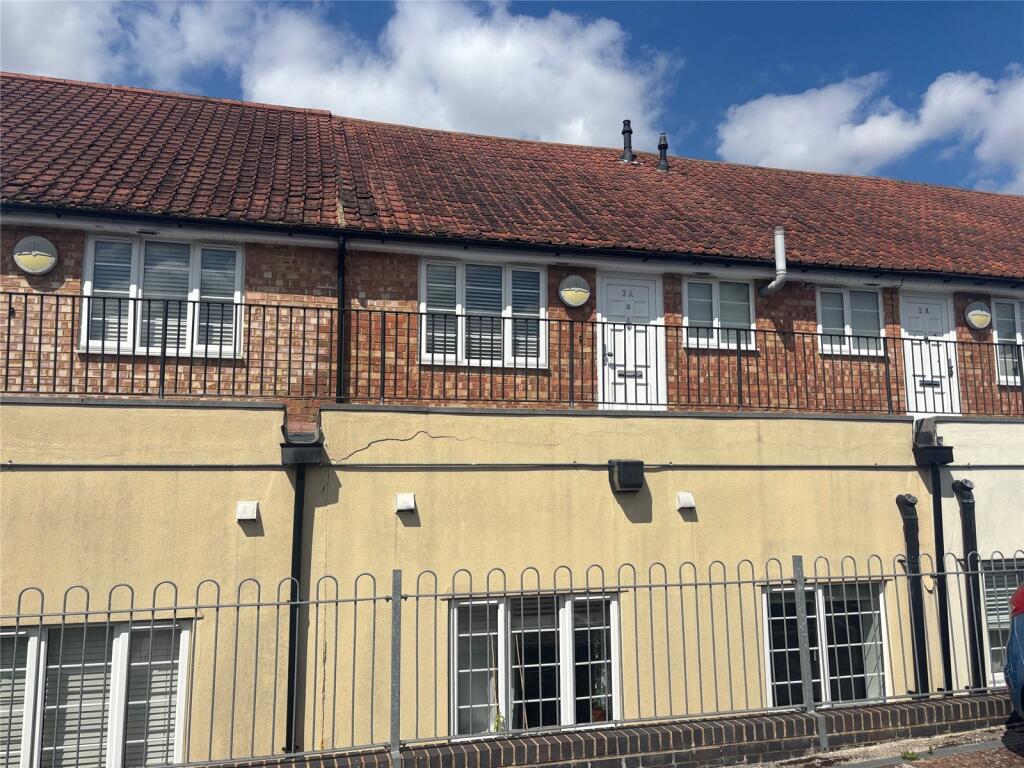 Main image of property: Central Parade, Rochester, Kent, ME1