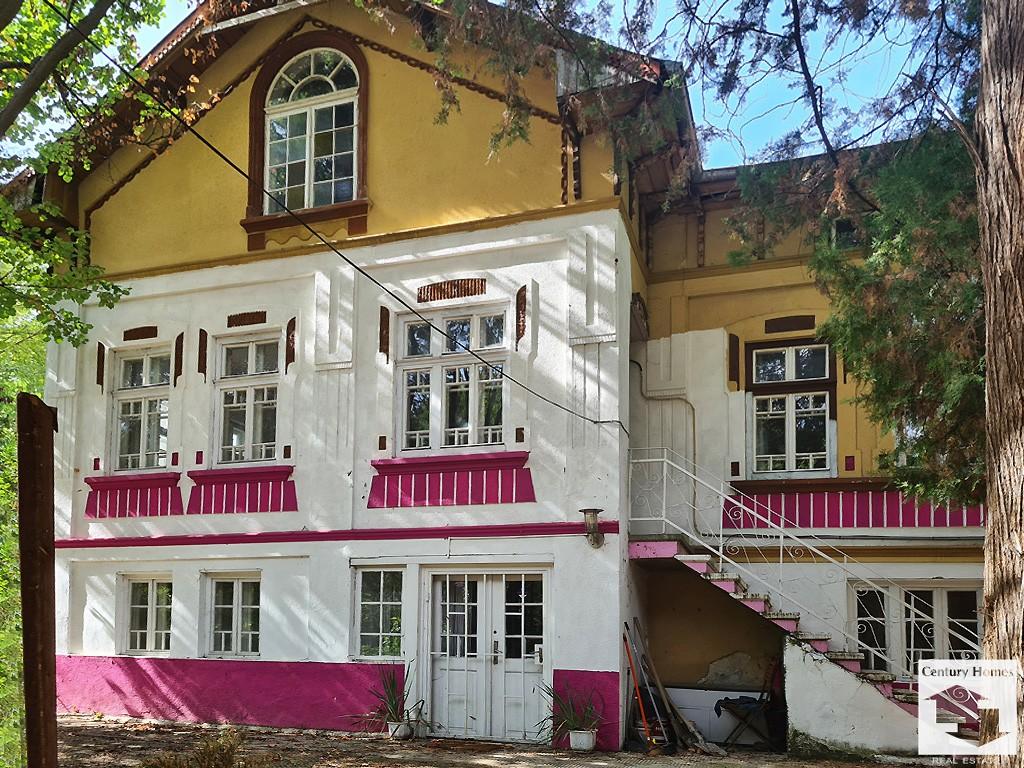 6 bedroom Detached property for sale in Polikrayshte...