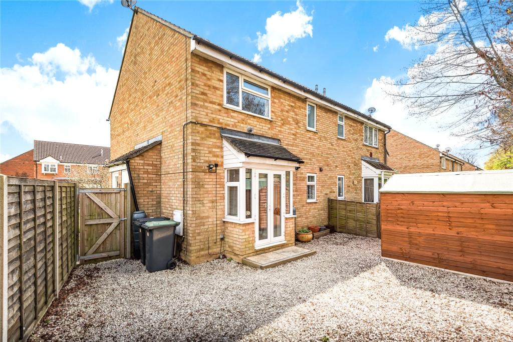 1 bedroom terraced house for sale in Grasmere Road, Biggleswade