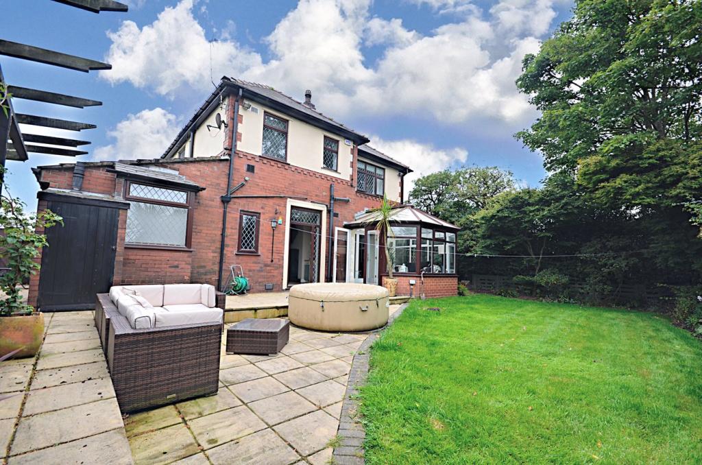 3 bedroom detached house for sale in Salford Road, Bolton, BL5