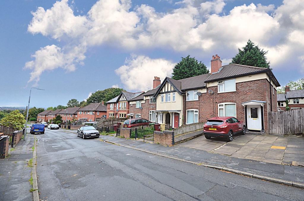 2 bedroom terraced house for sale in Thicketford Brow, Bolton, BL2