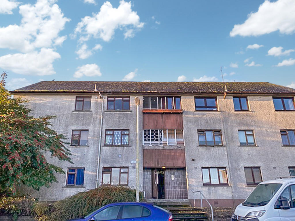 2 bedroom flat for sale in Alexander Road, Glenrothes, KY7