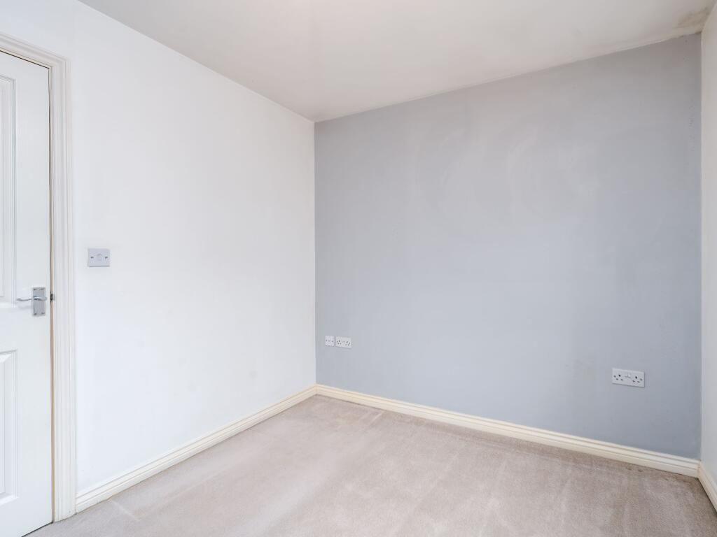 Additional property image - Lundy Walk, Hailsham
