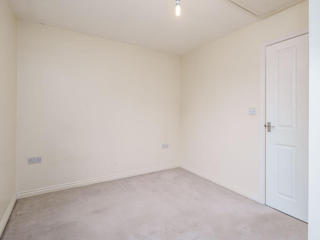 Additional property image - Lundy Walk, Hailsham