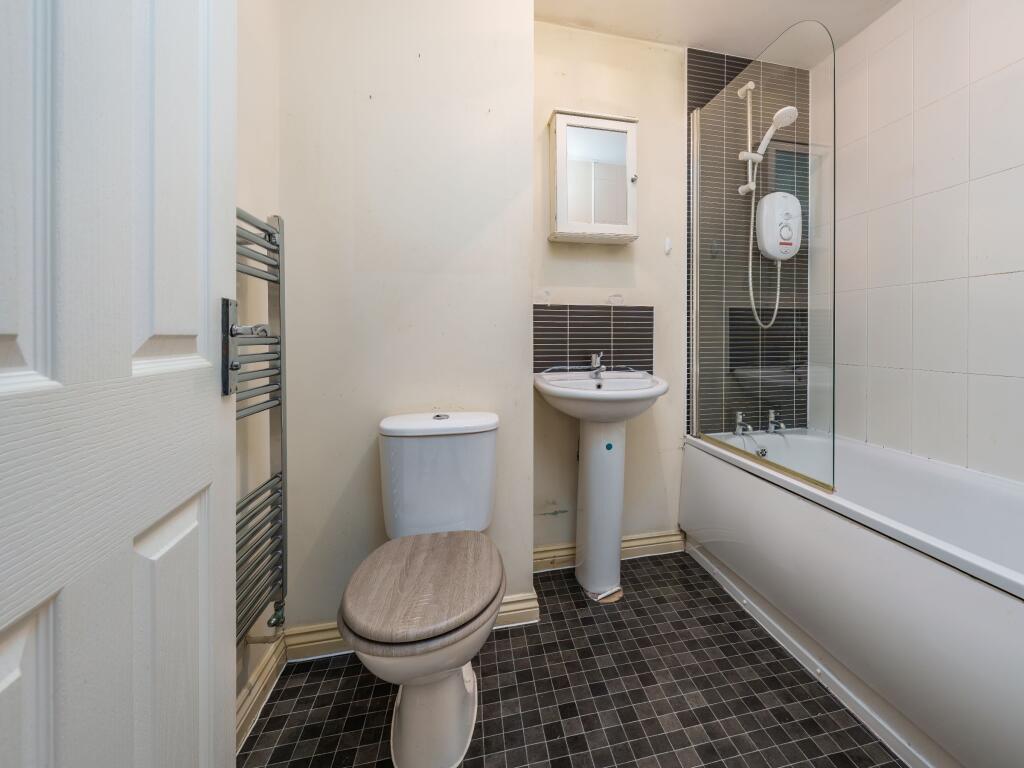 Additional property image - Lundy Walk, Hailsham