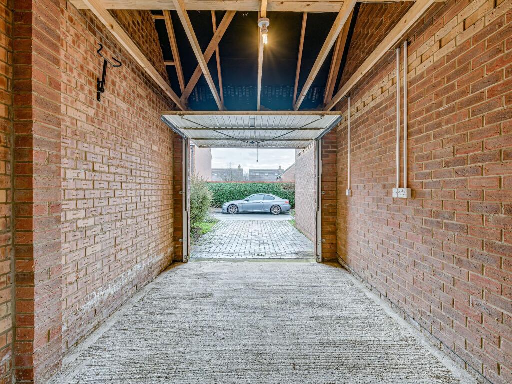 Additional property image - Lundy Walk, Hailsham