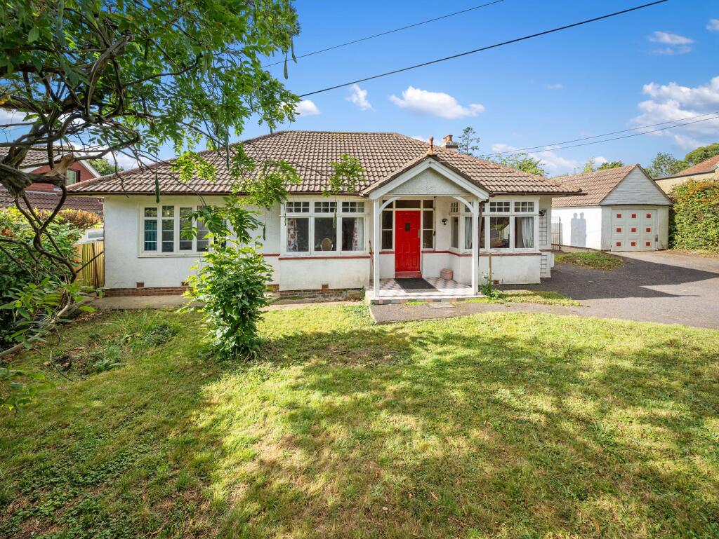 3 bedroom detached bungalow