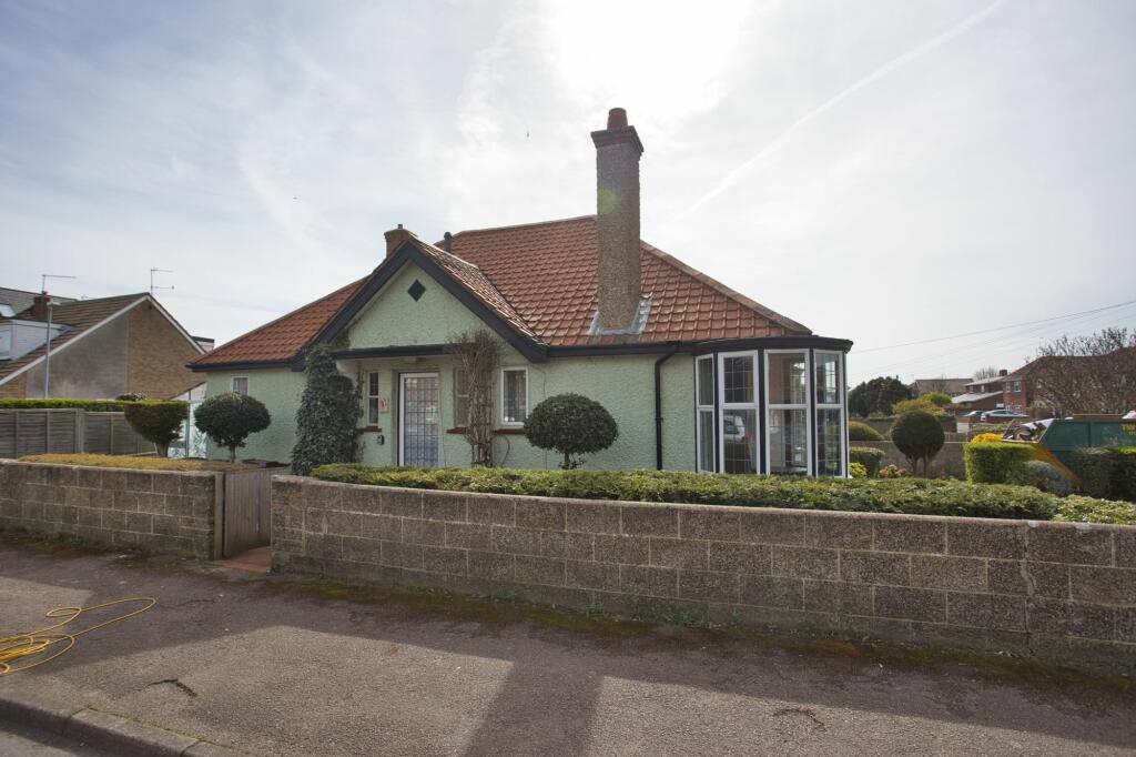 2 bedroom detached bungalow for sale in Godwyn Road, Deal, CT14