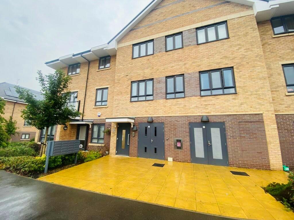 Additional property image - WELWYN GARDEN CITY