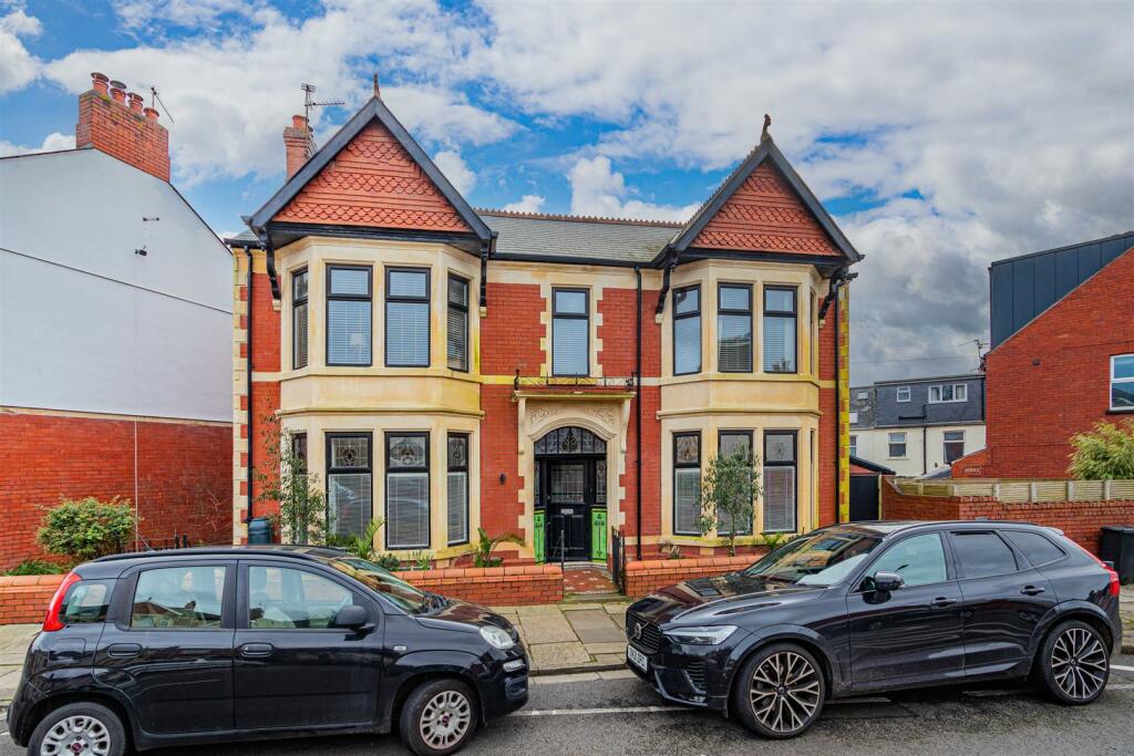5 bedroom detached house for sale in Blenheim Road, Penylan, Cardiff, CF23