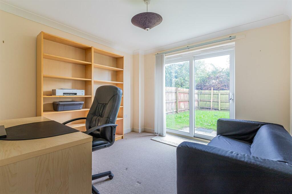 Additional property image - Beaufort Square, Cardiff