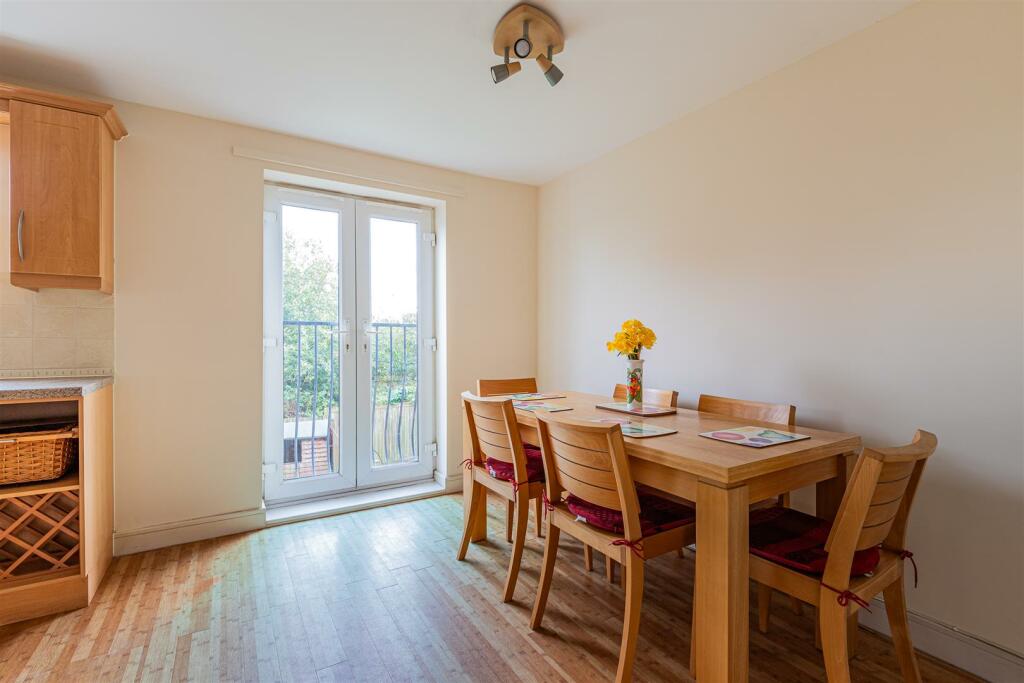 Additional property image - Beaufort Square, Cardiff