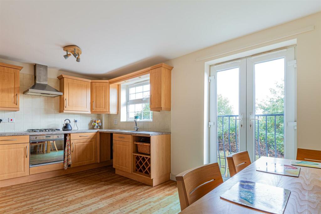 Additional property image - Beaufort Square, Cardiff