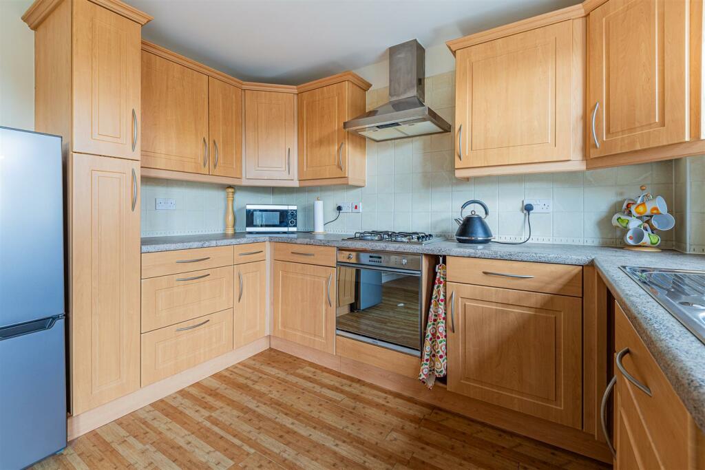 Additional property image - Beaufort Square, Cardiff