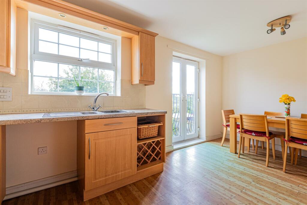 Additional property image - Beaufort Square, Cardiff