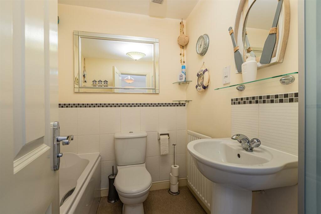 Additional property image - Beaufort Square, Cardiff