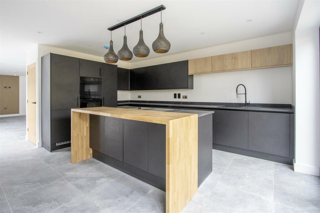 Additional property image - Newport Road, Rumney, Cardiff