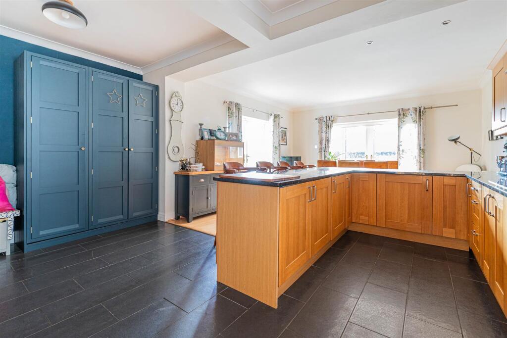 Additional property image - Dan-Y-Coed Road, Cyncoed, Cardiff