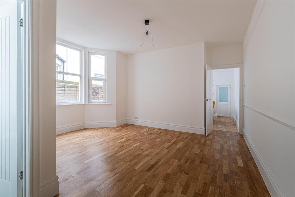 Additional property image - Albany Road, Roath, Cardiff