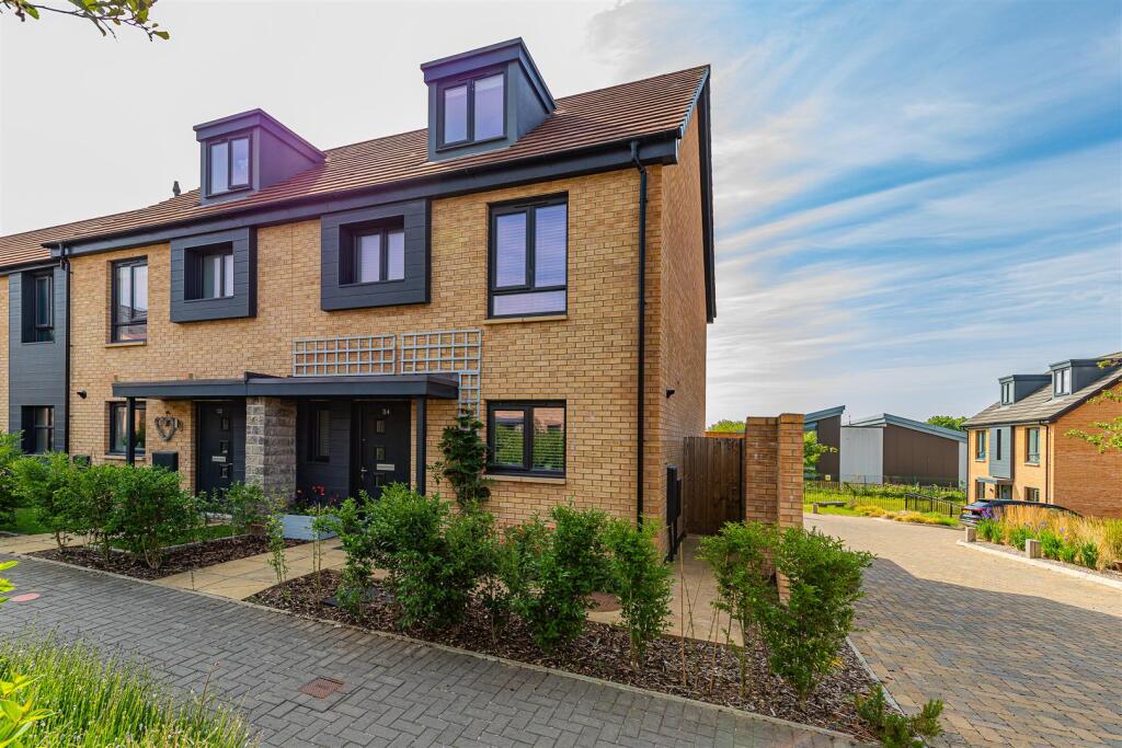 Main image of property: Clos Gwrgi, Penylan, Cardiff