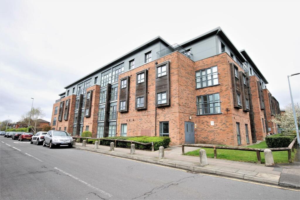 2 bedroom apartment for rent in Devonshire Road, Eccles, Manchester, M30