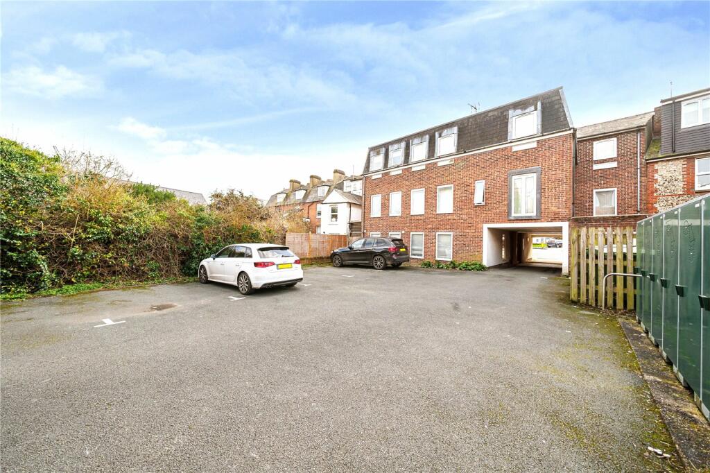 1 bedroom apartment for sale in Stockbridge Road, Winchester, Hampshire