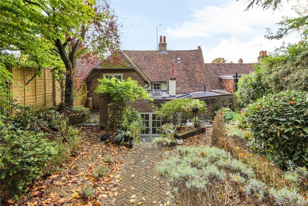 4 bedroom terraced house for sale in Chesil Street, Winchester, Hampshire, SO23