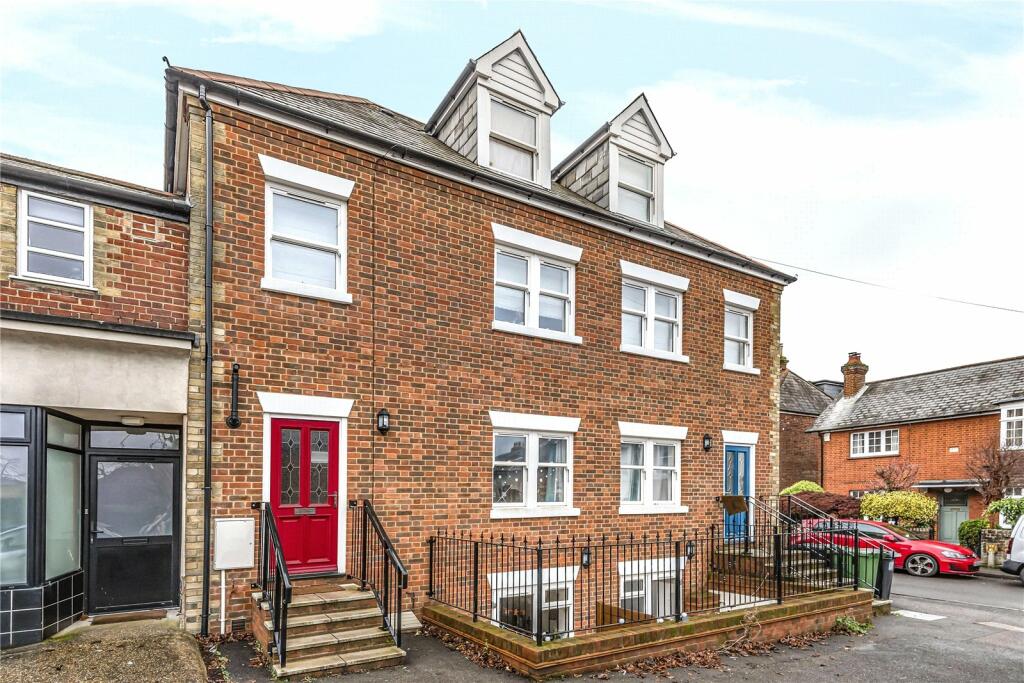 3 bedroom terraced house for rent in Western Road, Fulflood, Winchester, Hampshire, SO22