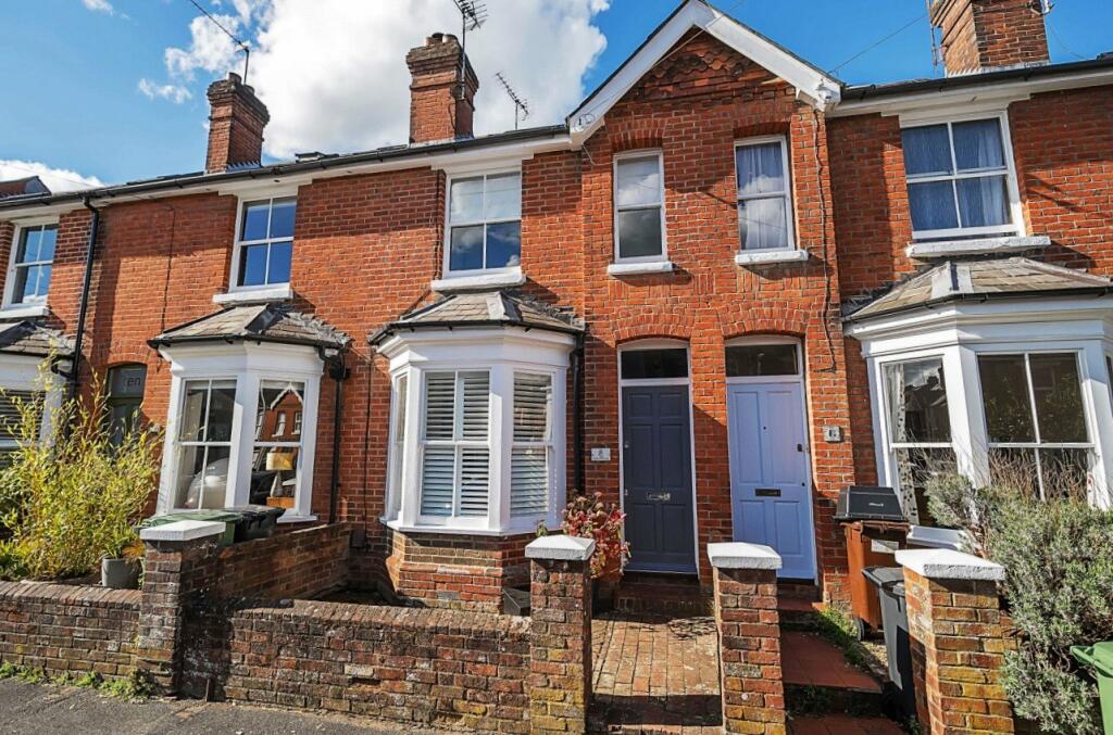 4 bedroom terraced house for sale in Fairfield Road, Winchester, Hampshire, SO22