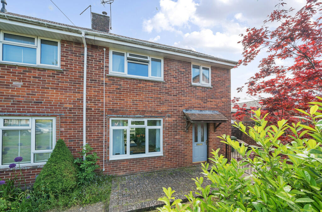 2 bedroom semidetached house for sale in Trussell Close, Winchester