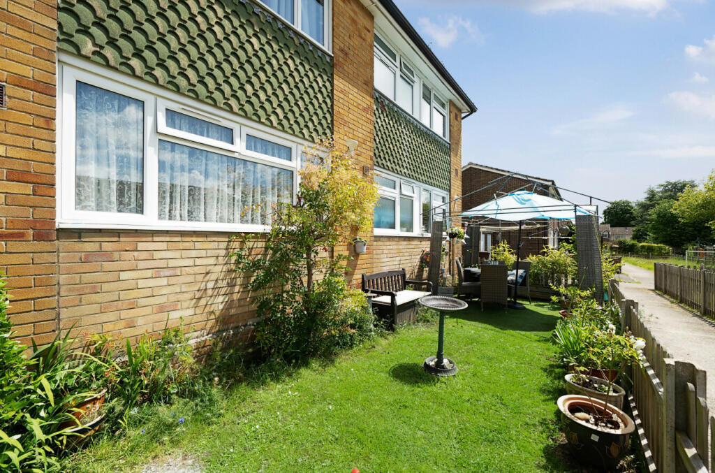 2 bedroom apartment for sale in Somerville Road, Kings Worthy