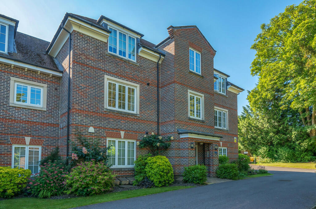 2 bedroom apartment for sale in Chilbolton Avenue, Winchester