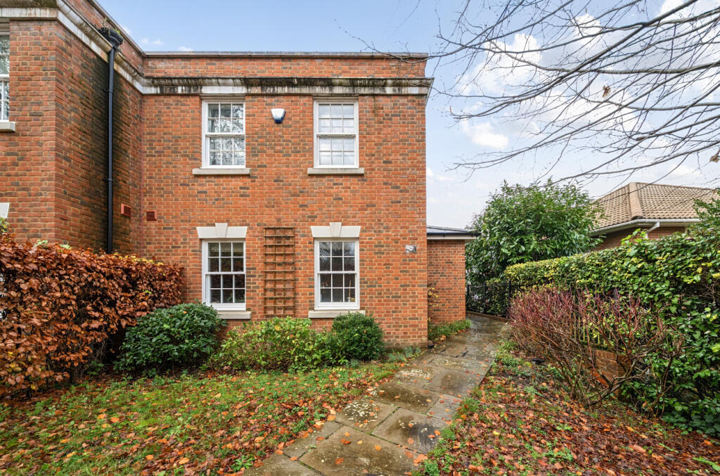 Main image of property: Elizabeth Place, Winchester, Hampshire, SO22