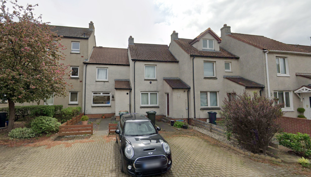 Main image of property: 310, South Gyle Mains, Edinburgh, EH12 9ES