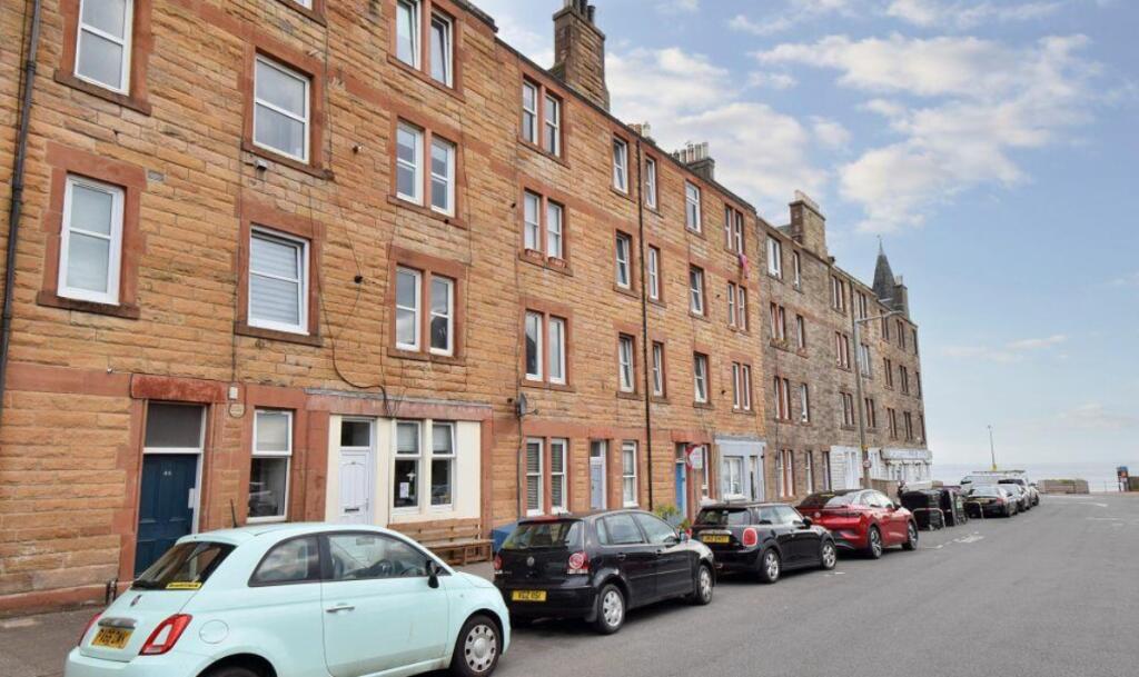 Main image of property: 44, King's Road, Edinburgh, EH15 1DX
