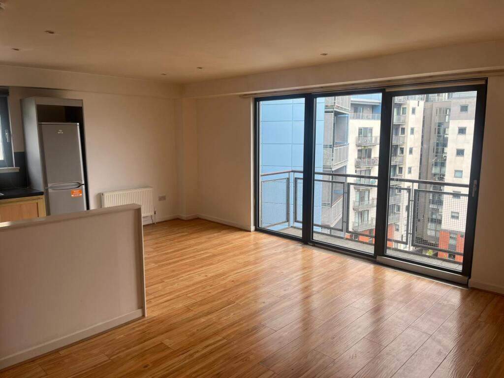 Main image of property: meadowside quay square, Glasgow, G11 6BT