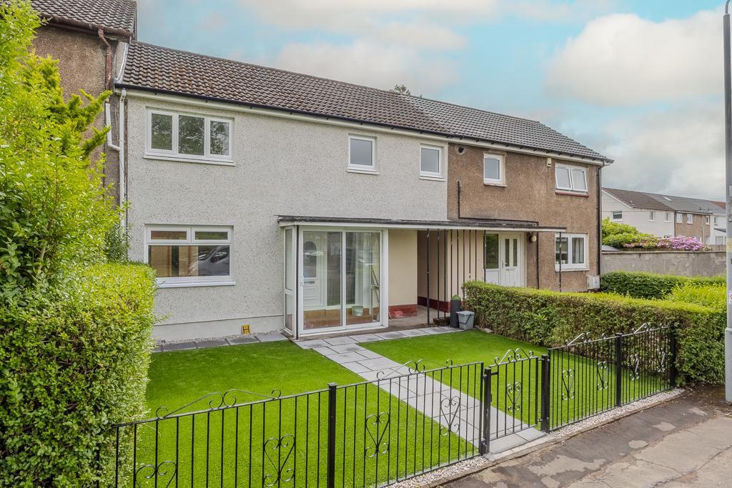 Main image of property: Alloway Gardens, Harestanes, Kirkintilloch, G66 2RJ