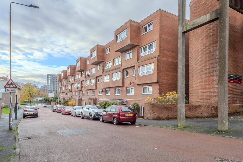 Main image of property: 2 St Peters Path, Woodside, G4 9YH