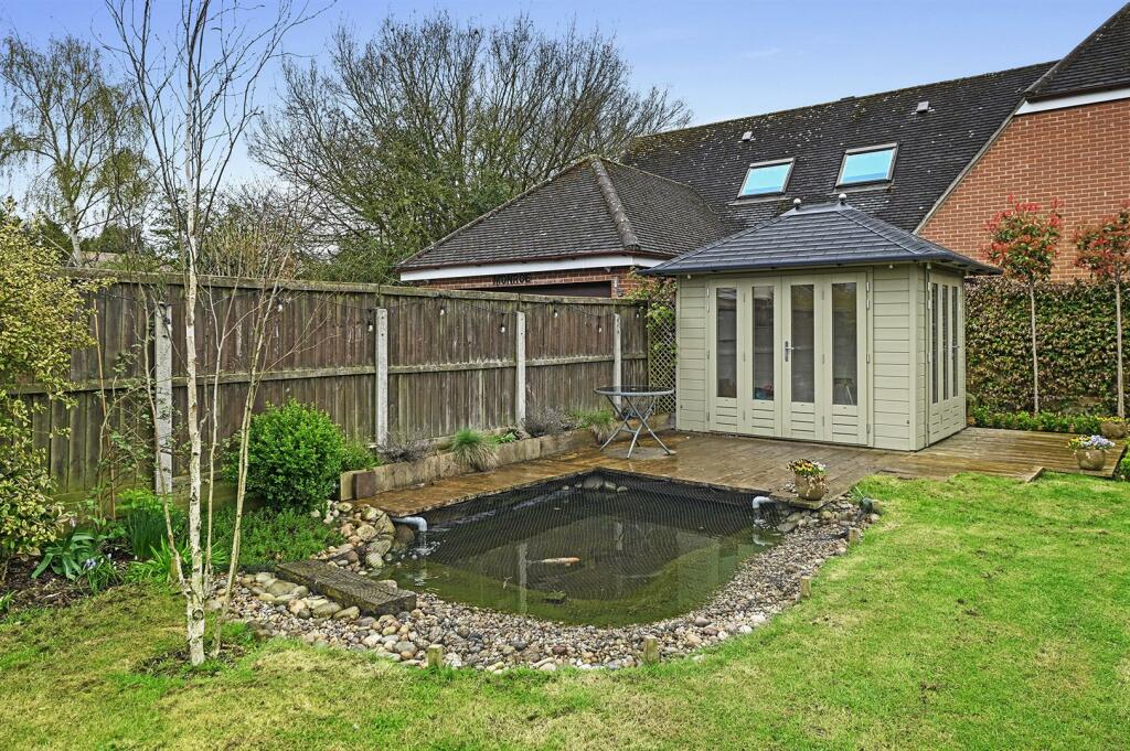 4 bedroom detached house for sale in Station Road, Hatfield Peverel