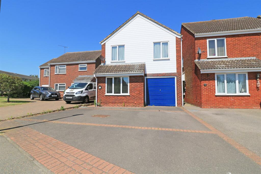 4 bedroom detached house for sale in Church Road, Boreham, Chelmsford, CM3