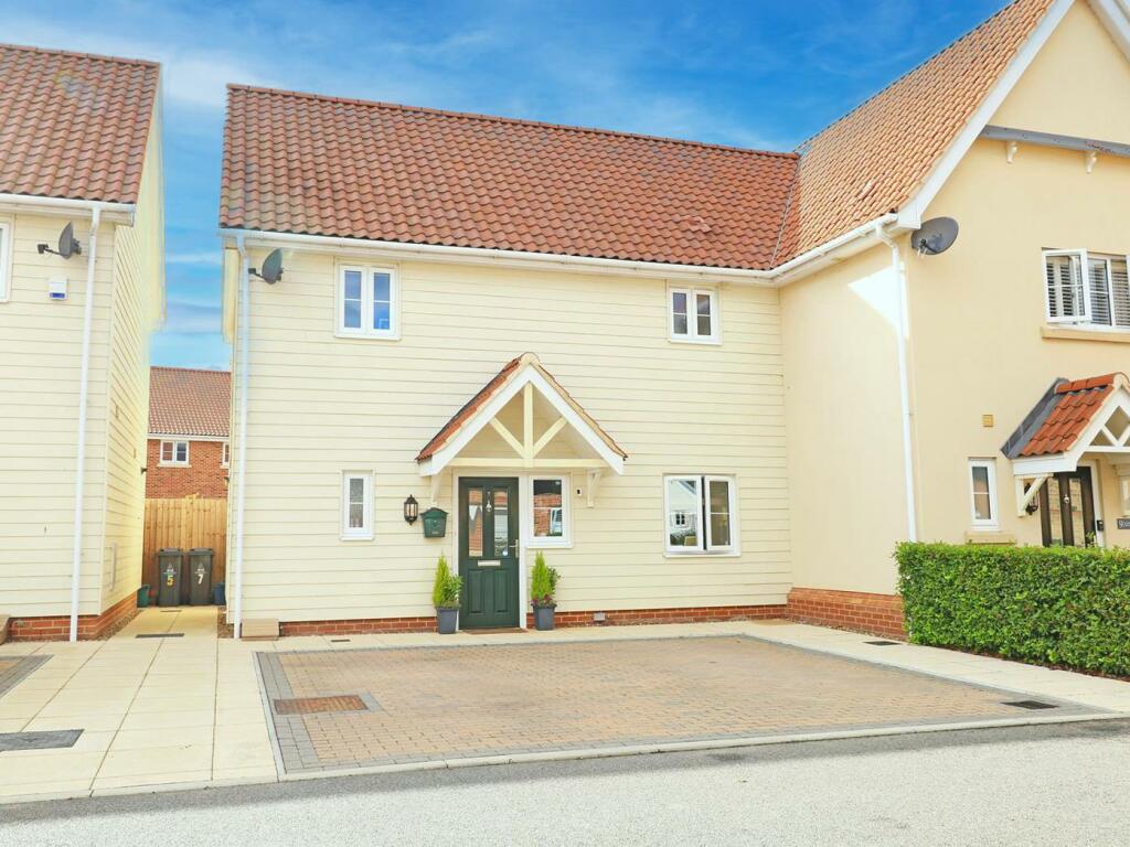 2 bedroom semidetached house for sale in Elder Road, Latchingdon, CM3