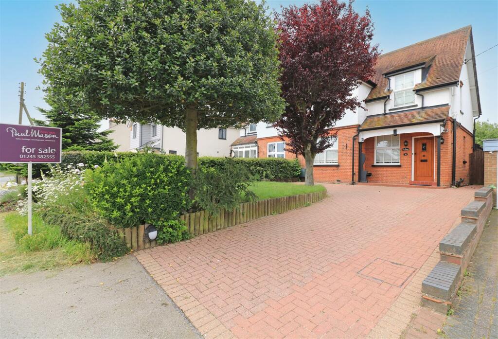 3 bedroom semidetached house for sale in Plantation Road, Boreham, Chelmsford, CM3